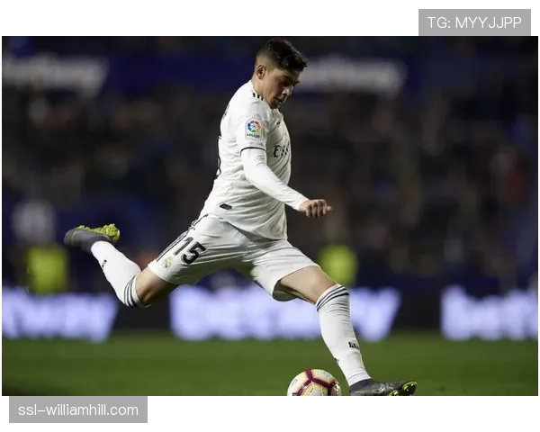 皇马阿森西奥赫伊森伤缺 中卫组合选择余地有限 皇马阿森西奥赫伊森伤缺 中卫组合选择余地有限