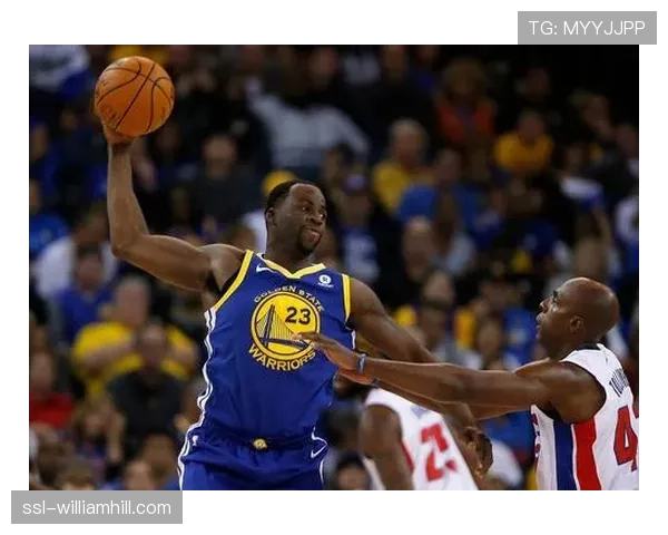 上海队克里斯场均20.3分7.9篮板，大前锋位置攻防俱佳